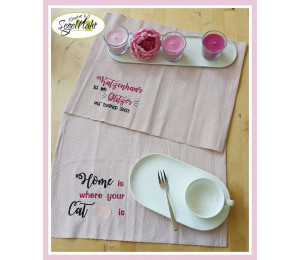 Stickdatei - Spruch "Home is where my cat is"